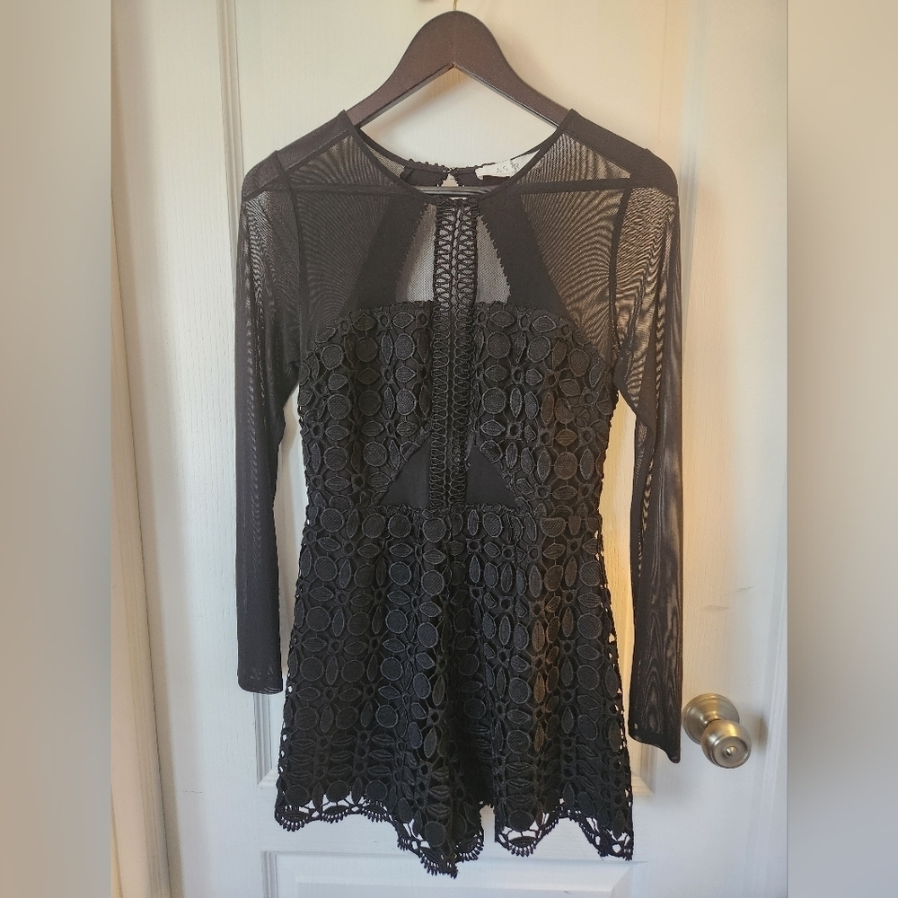 Beautiful Women's Shorts Romper Size Medium